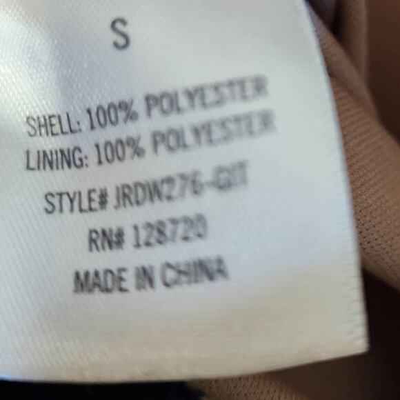 Floral Paisley Romper-Open Back, Lightweight, Perfect for Spring/Summer, Size S - Picture 8 of 9